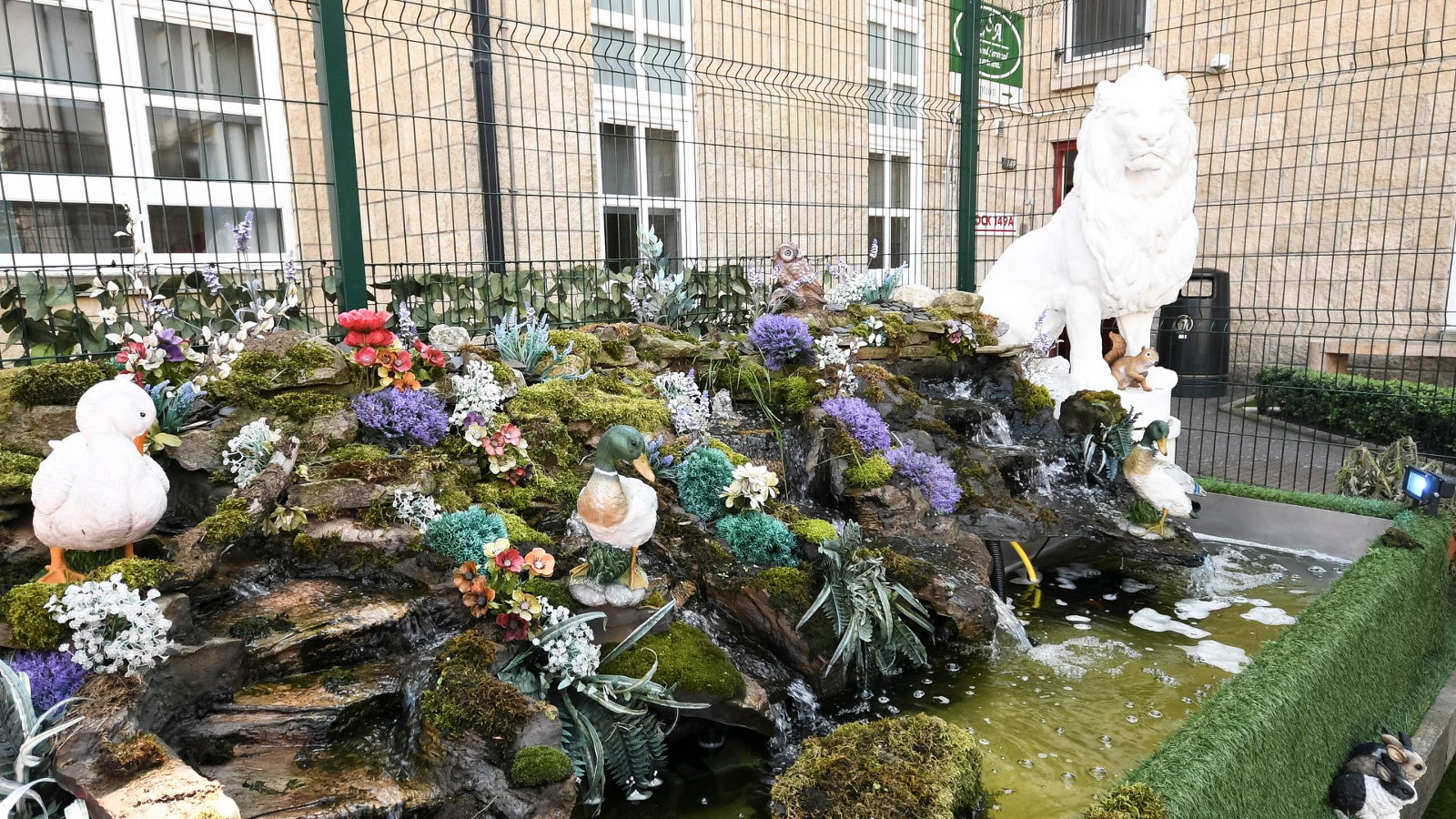 Lochend Serviced Apartments Water Feature